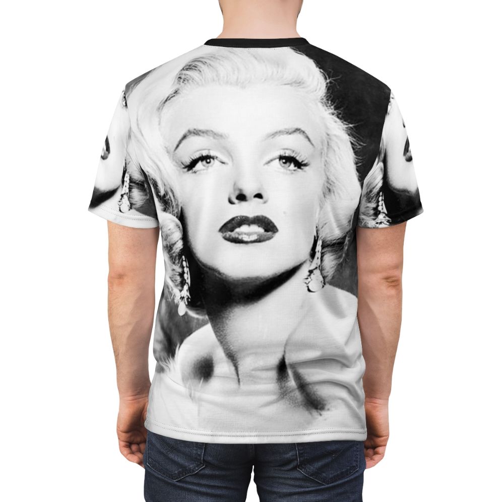 Vintage black and white portrait of iconic Hollywood actress Marilyn Monroe on a t-shirt. - men back