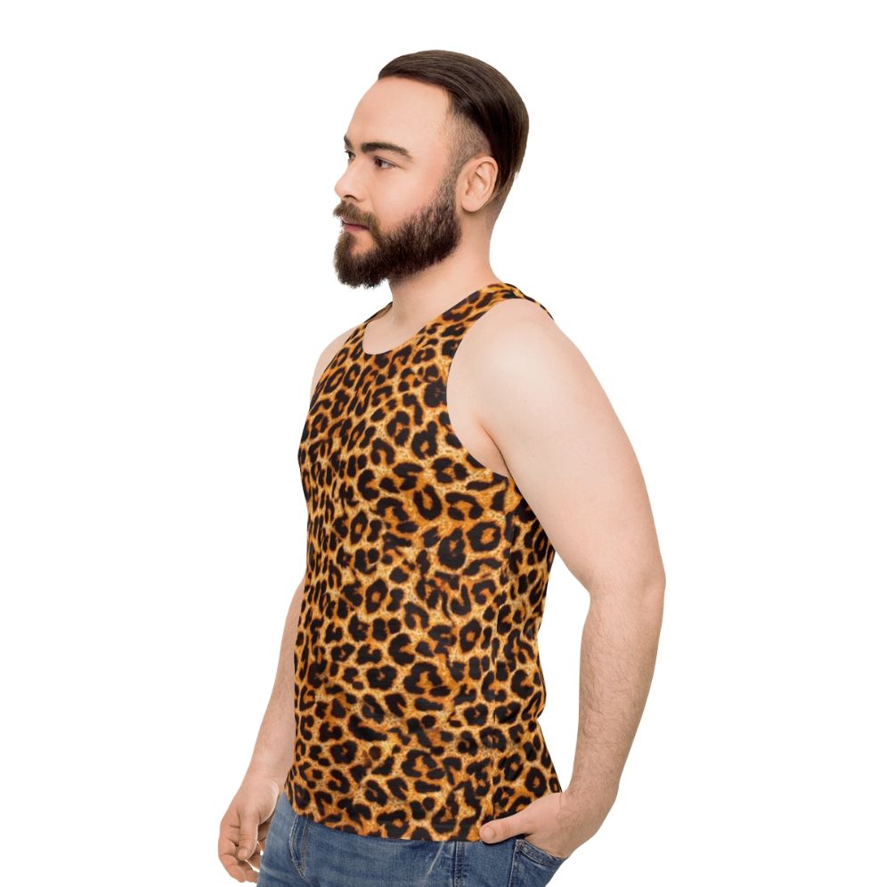 Unisex leopard print tank top - men side