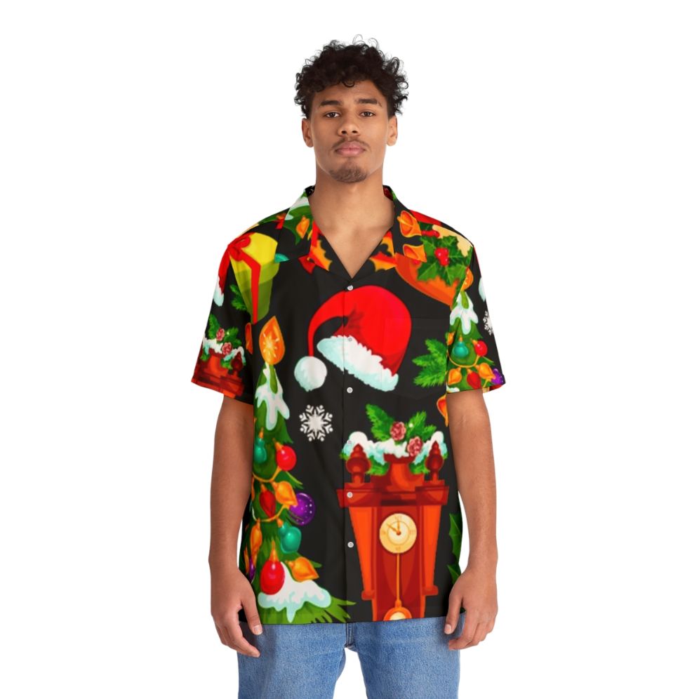 Festive Hawaiian-style Christmas pattern shirt - People Front