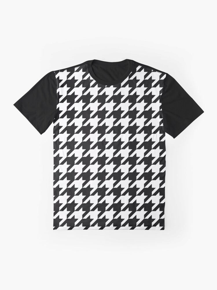 Houndstooth pattern graphic t-shirt in black and white - Flat lay