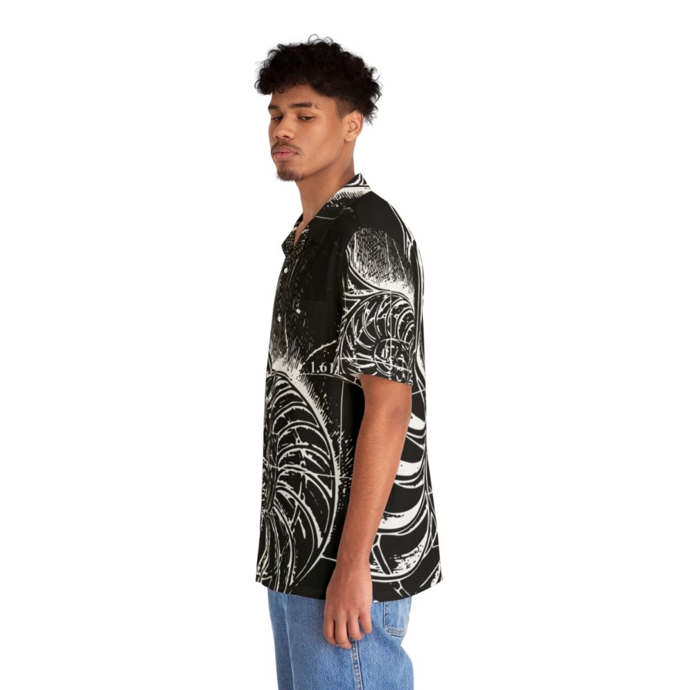 Fibonacci nautilus shell pattern on a black and white Hawaiian shirt - People Left