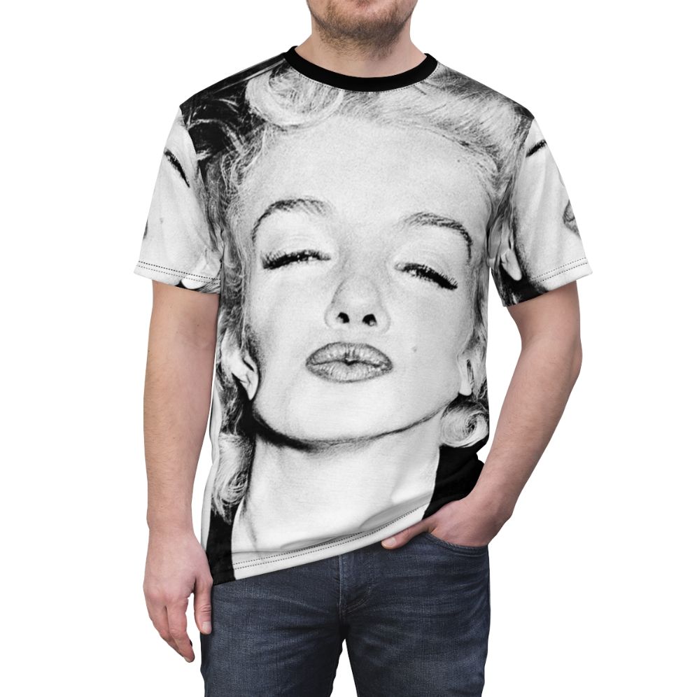 Vintage black and white portrait of Marilyn Monroe on a t-shirt - men front