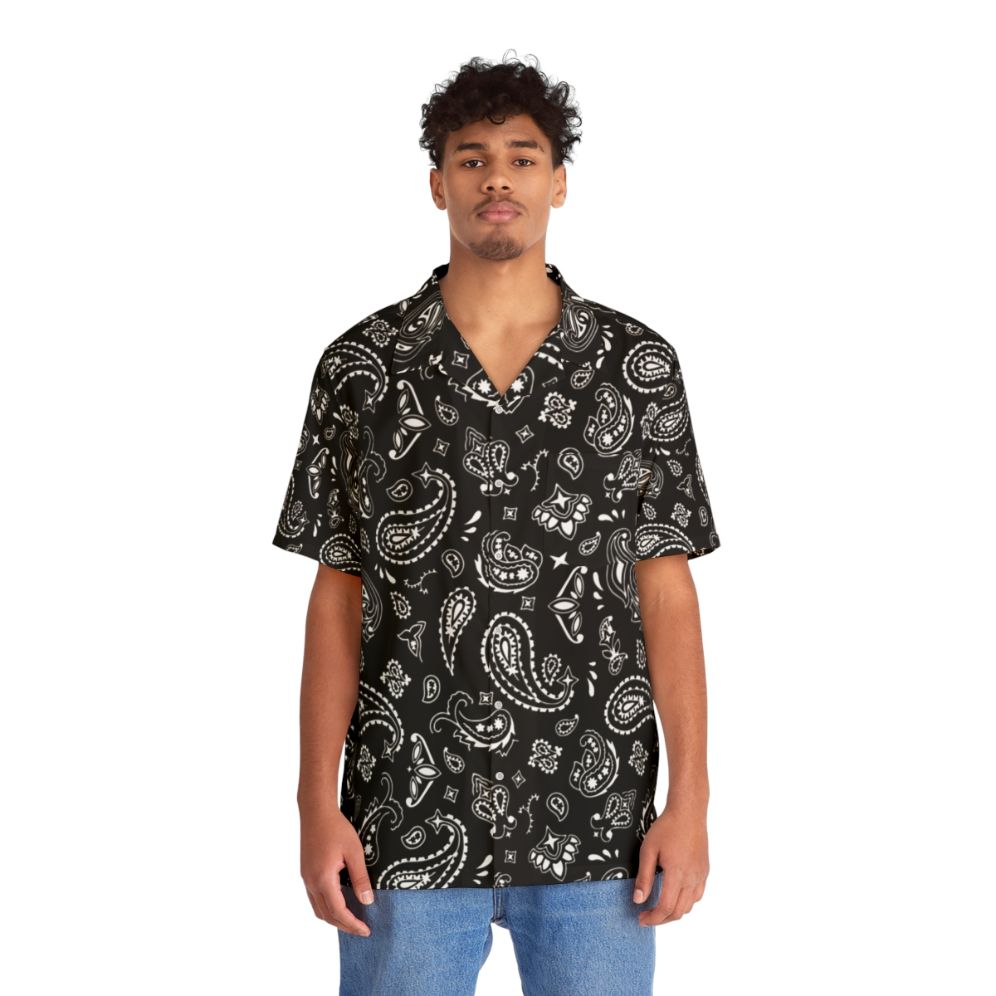 Bandana Hawaiian Shirt with Paisley Print Pattern - People Front