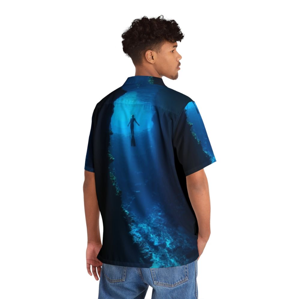 hawaiian-shirt-for-free-divers-spearfishing-enthusiasts - People Back