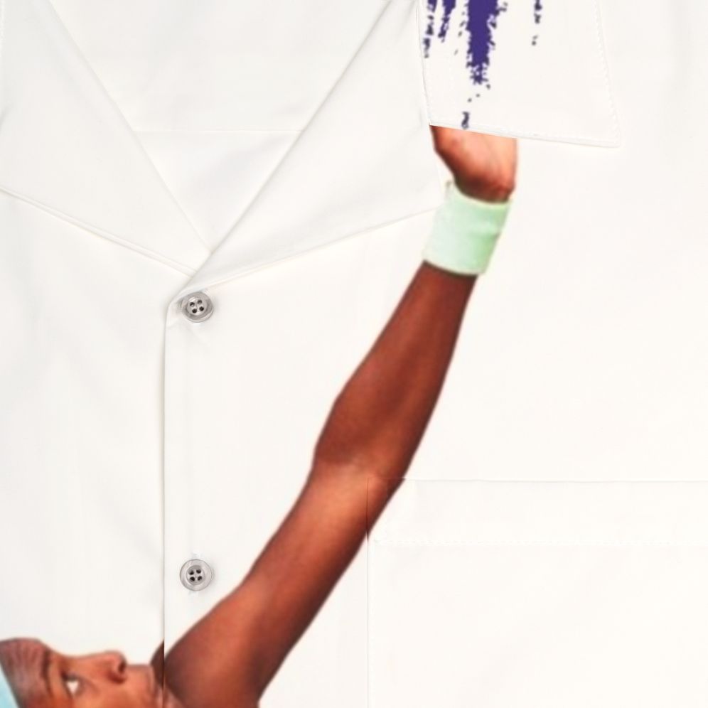 Coco Gauff wearing a Hawaiian-style tennis shirt - Detail