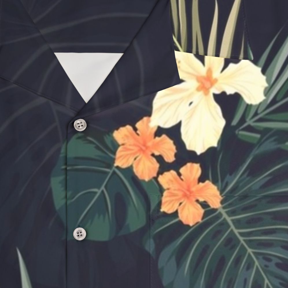 Dark tropical flowers hawaiian shirt with vintage botanical pattern - Detail