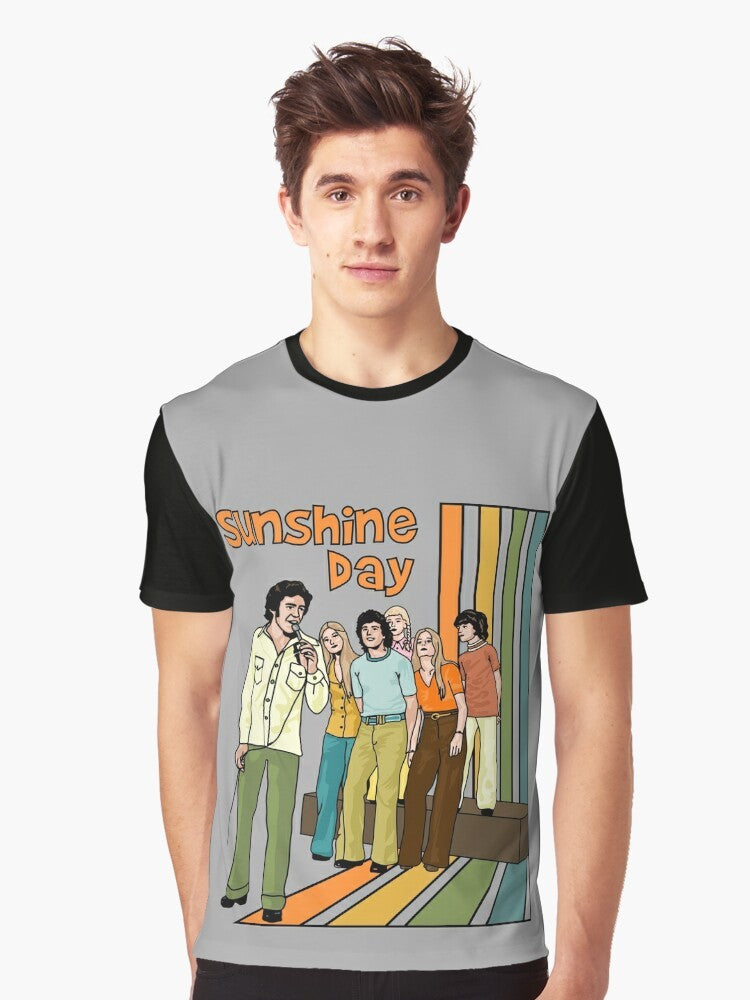 Vintage-style graphic t-shirt featuring the iconic "The Brady Bunch" cast and "Sunshine Day" text - Men