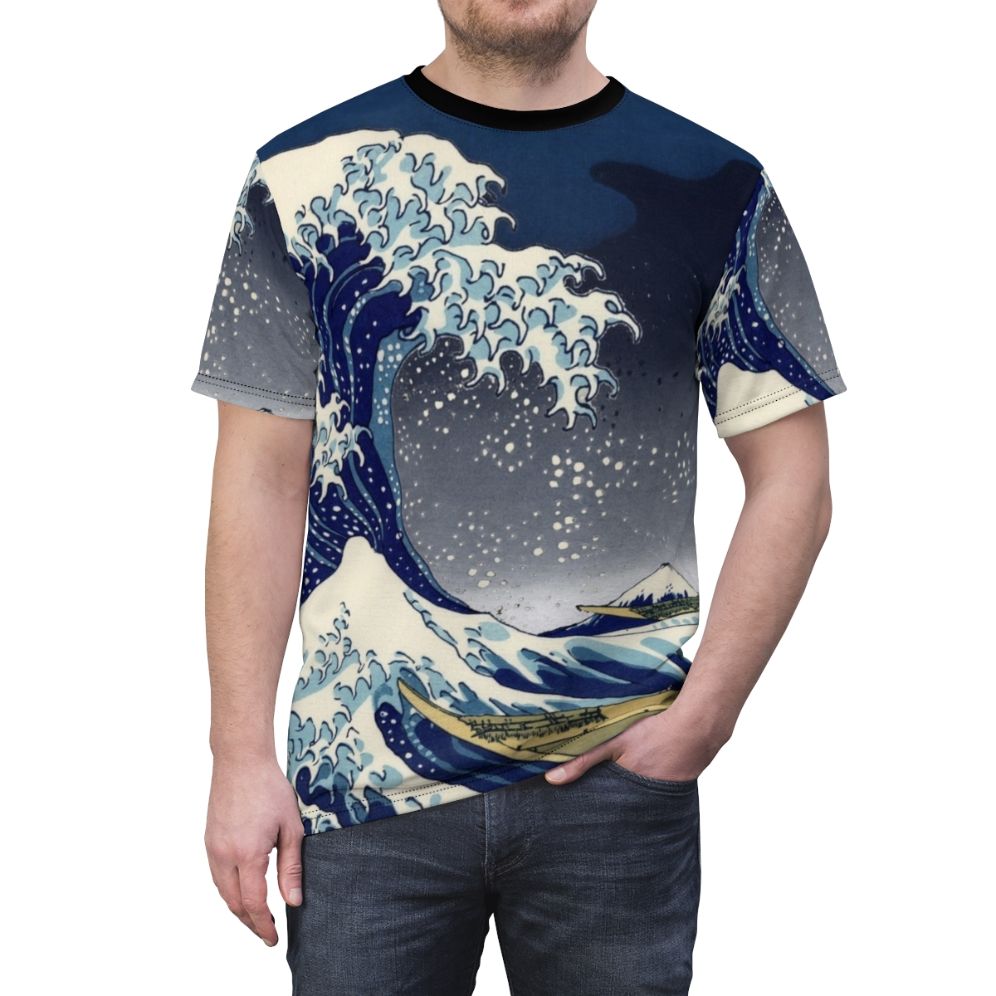 Stylish t-shirt featuring the iconic "Great Wave off Kanagawa" artwork by Hokusai - men front