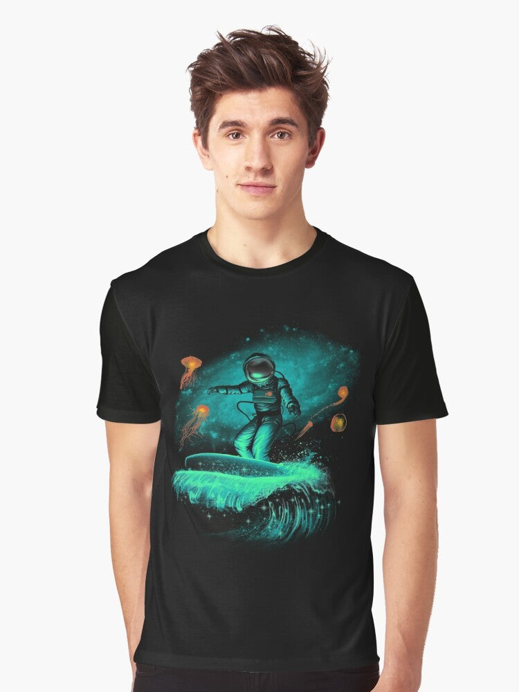 Astronaut surfing in outer space, cosmic surfer graphic t-shirt - Men