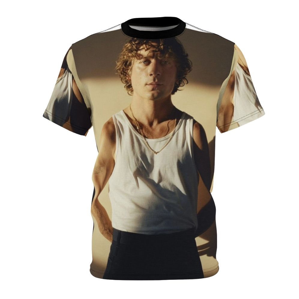 A high-quality t-shirt featuring an illustration of actor Jeremy Allen White, known for his roles in popular movies and TV shows.