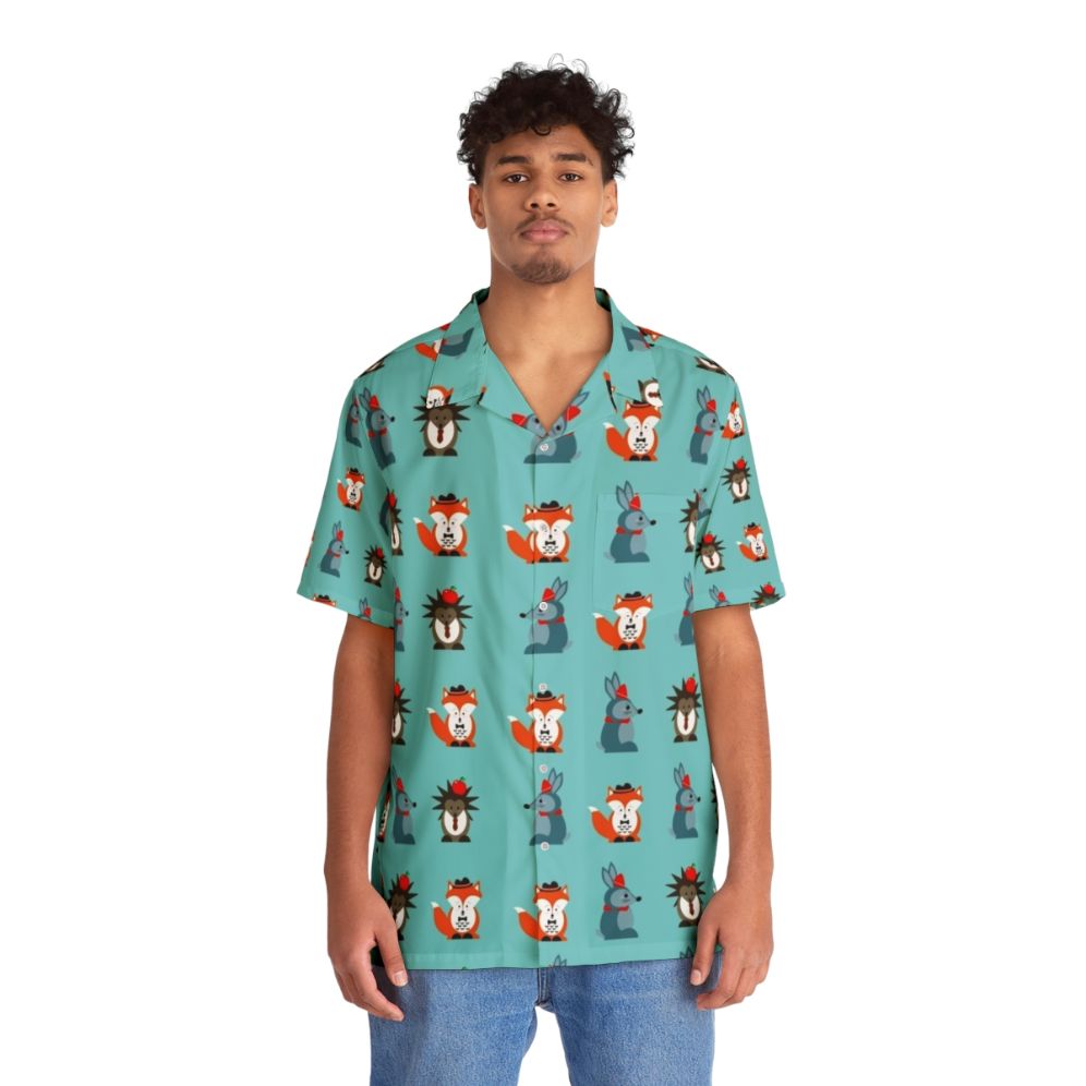 Tropical Hawaiian shirt with decorative paper and animal print design - People Front