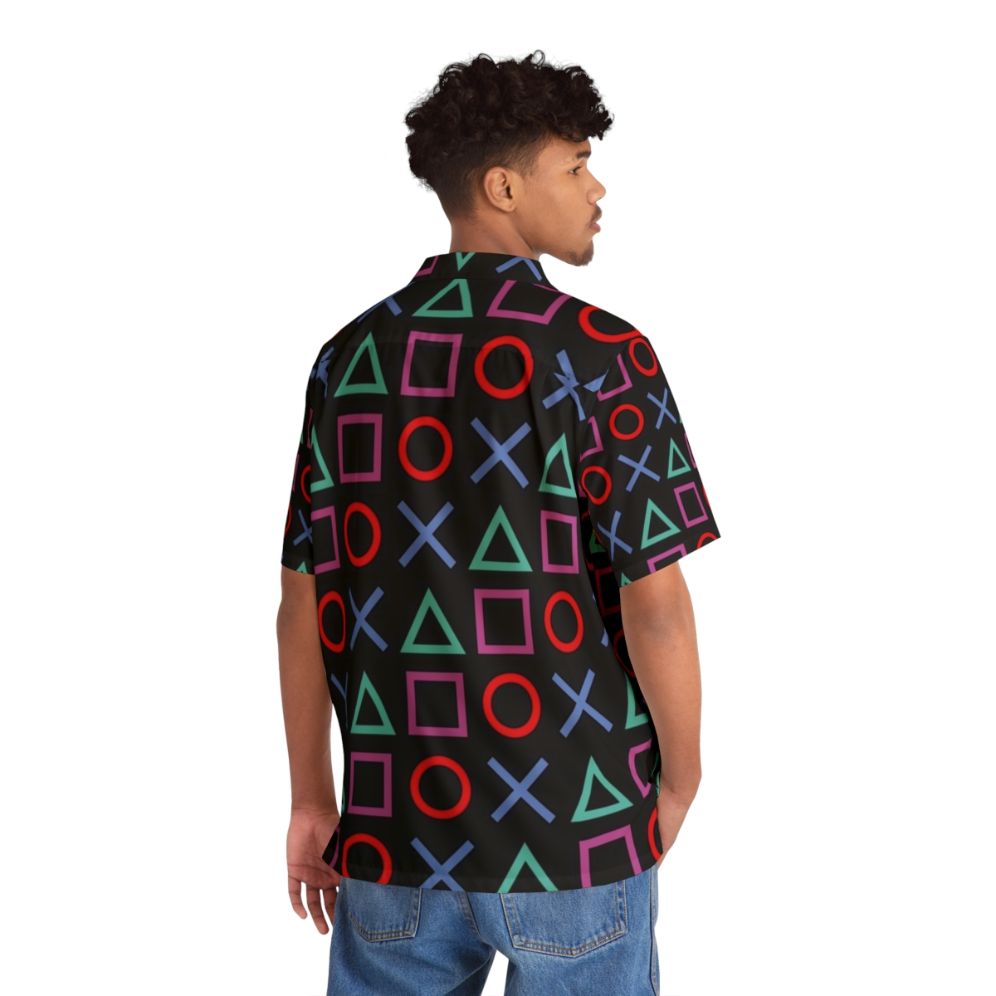 Black Hawaiian shirt with tropical gaming print - People Back