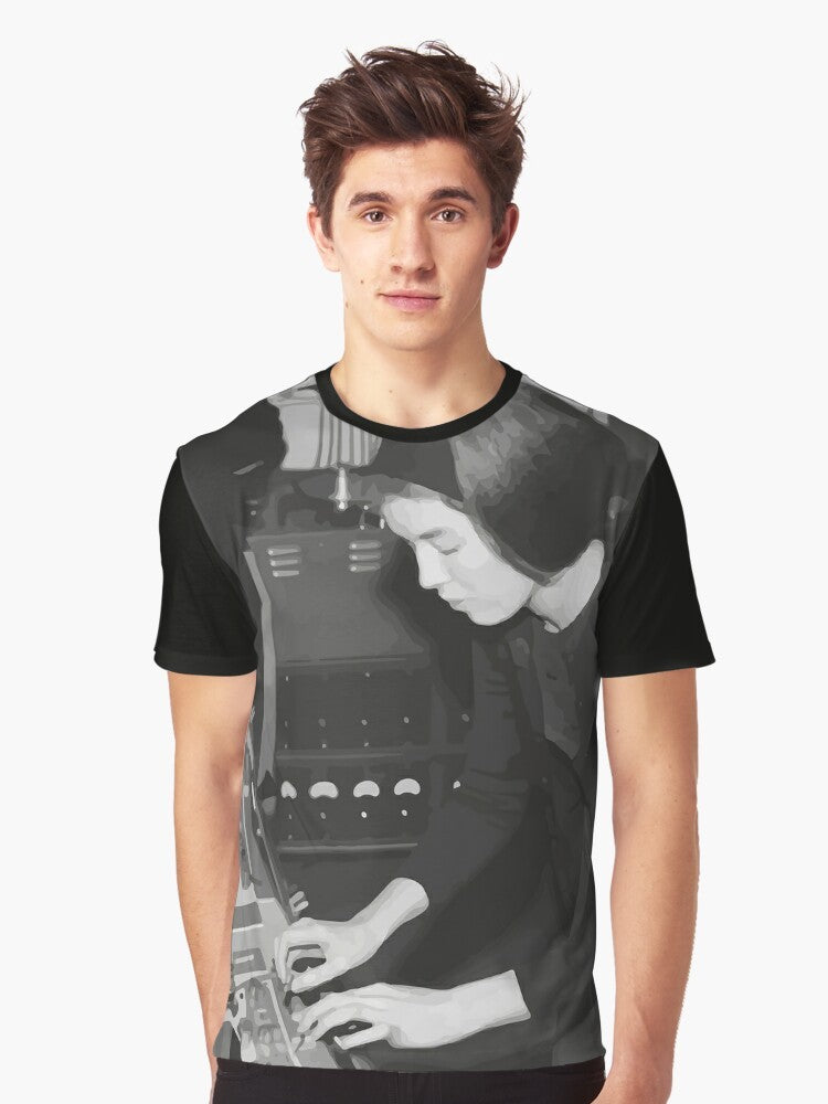 Delia Derbyshire inspired electronic music graphic t-shirt - Men