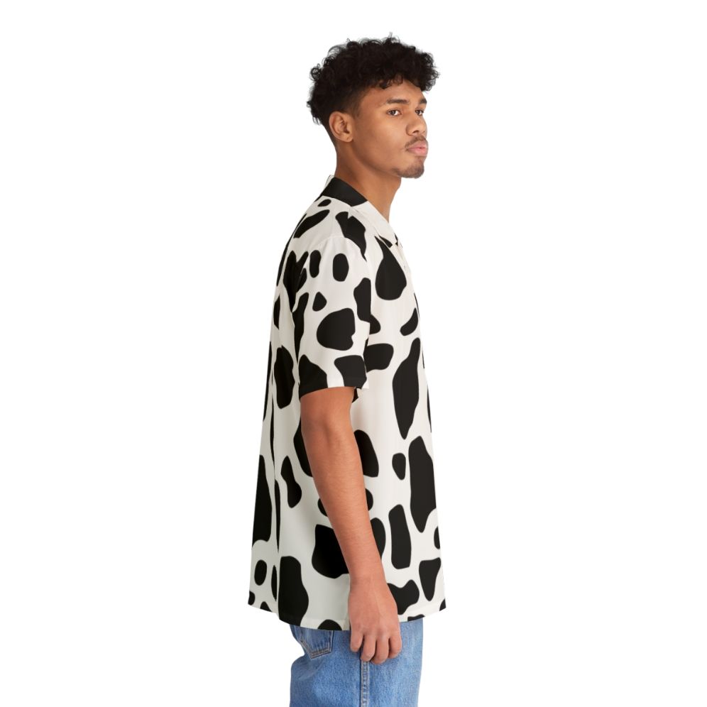 Cow print Hawaiian shirt with tropical floral pattern - People Pight