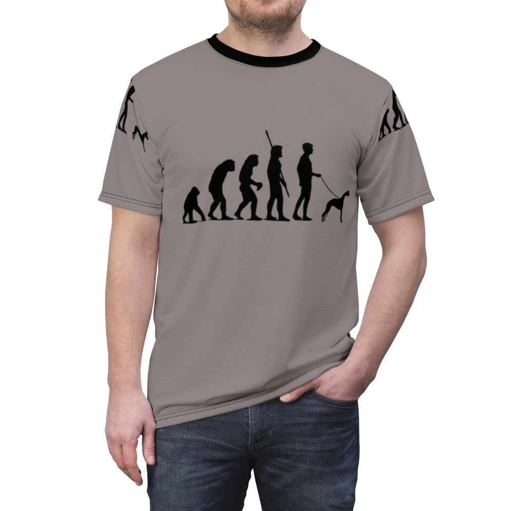 T-shirt featuring an evolutionary dog design - men front