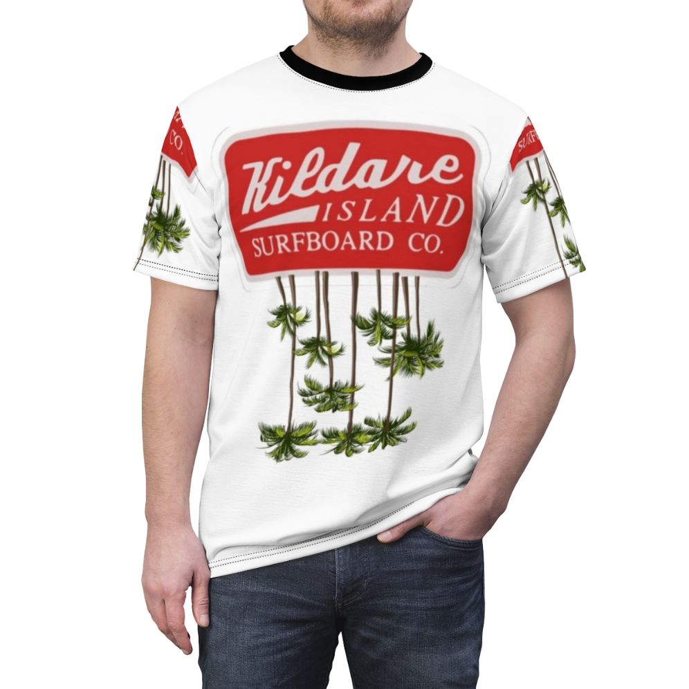 Coastal-inspired Kildare Island t-shirt with beach and summer vibes - men front