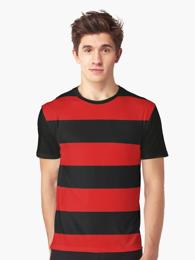 Large horizontal stripes in red and black on a graphic t-shirt - Men