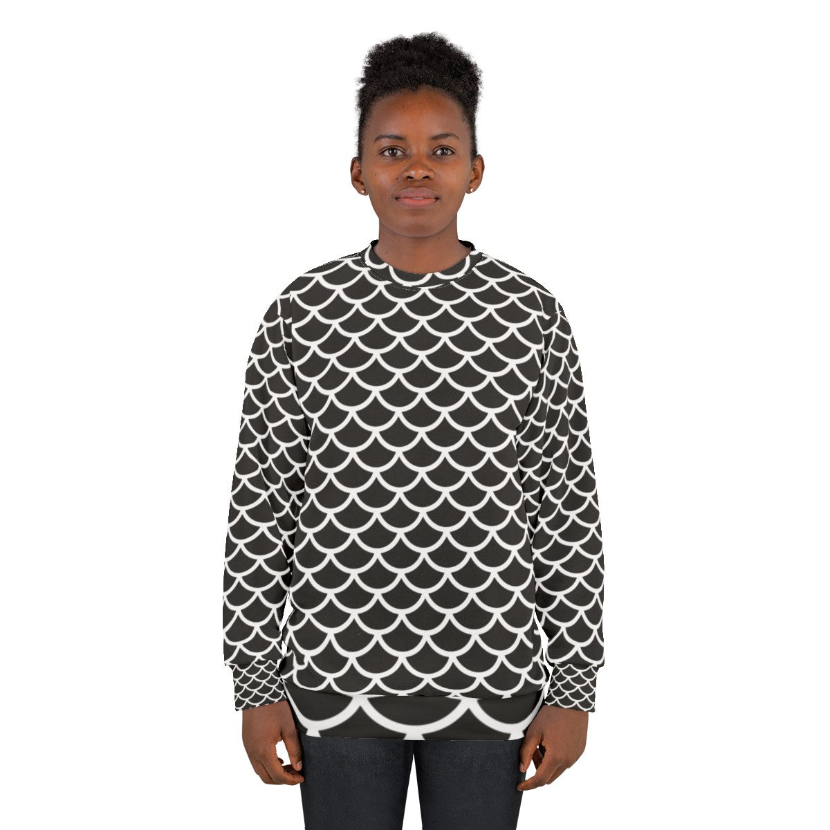 Black and white fish scale geometric pattern sweatshirt - women