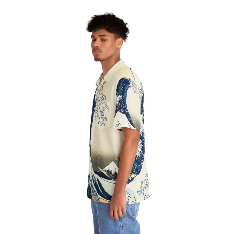 Hokusai's famous Japanese wave painting printed on a Hawaiian shirt - People Left