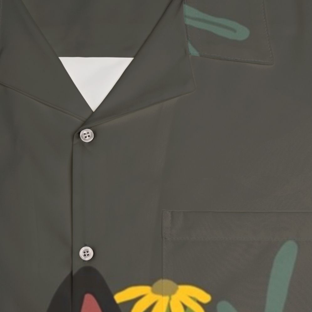 Black cat with yellow flowers on a tropical hawaiian shirt - Detail