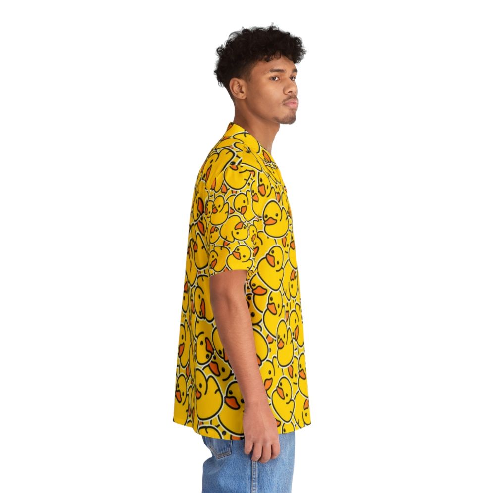 Bright yellow Hawaiian shirt with adorable rubber duck print design - People Pight