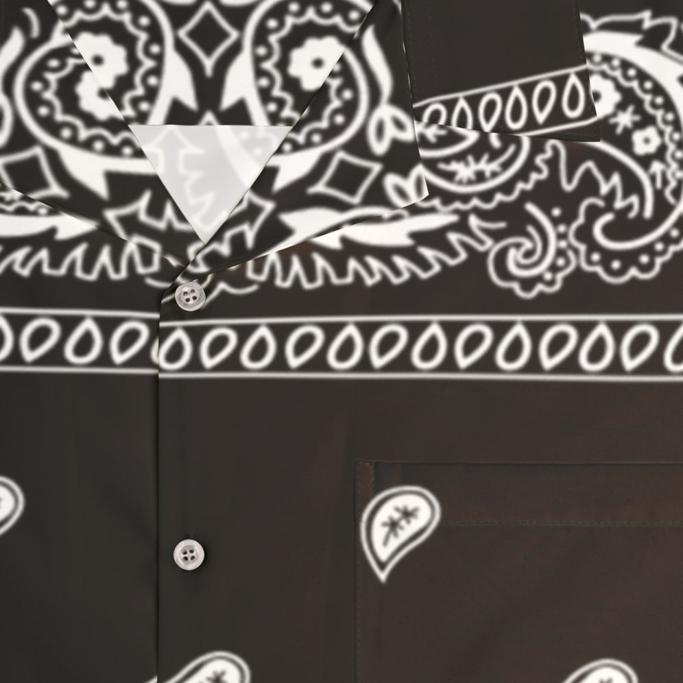 Bandana print black Hawaiian shirt with urban and cowboy inspired design - Detail