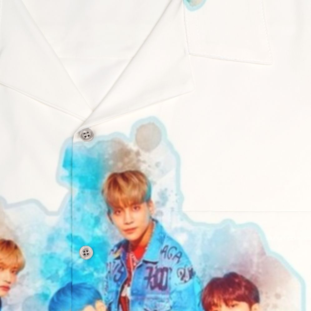 Ateez Hawaiian shirt with vibrant pattern - Detail