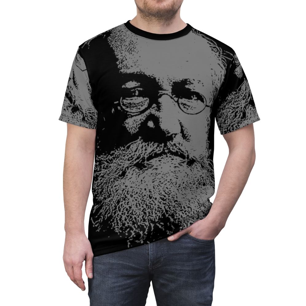 Peter Kropotkin-inspired t-shirt with revolutionary and socialist imagery - men front