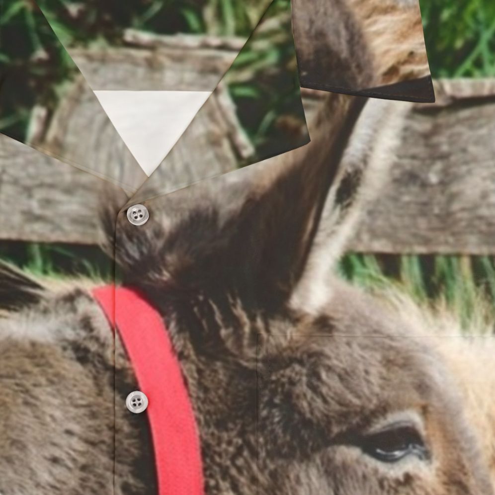 Adorable donkey in Hawaiian shirt - Detail