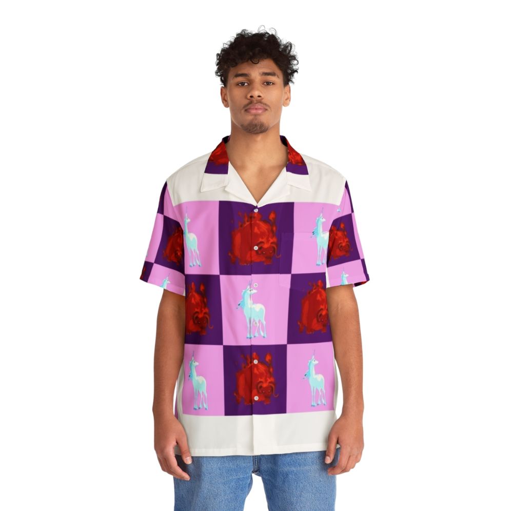 Colorblock Hawaiian shirt with unicorn and fantasy motifs - People Front