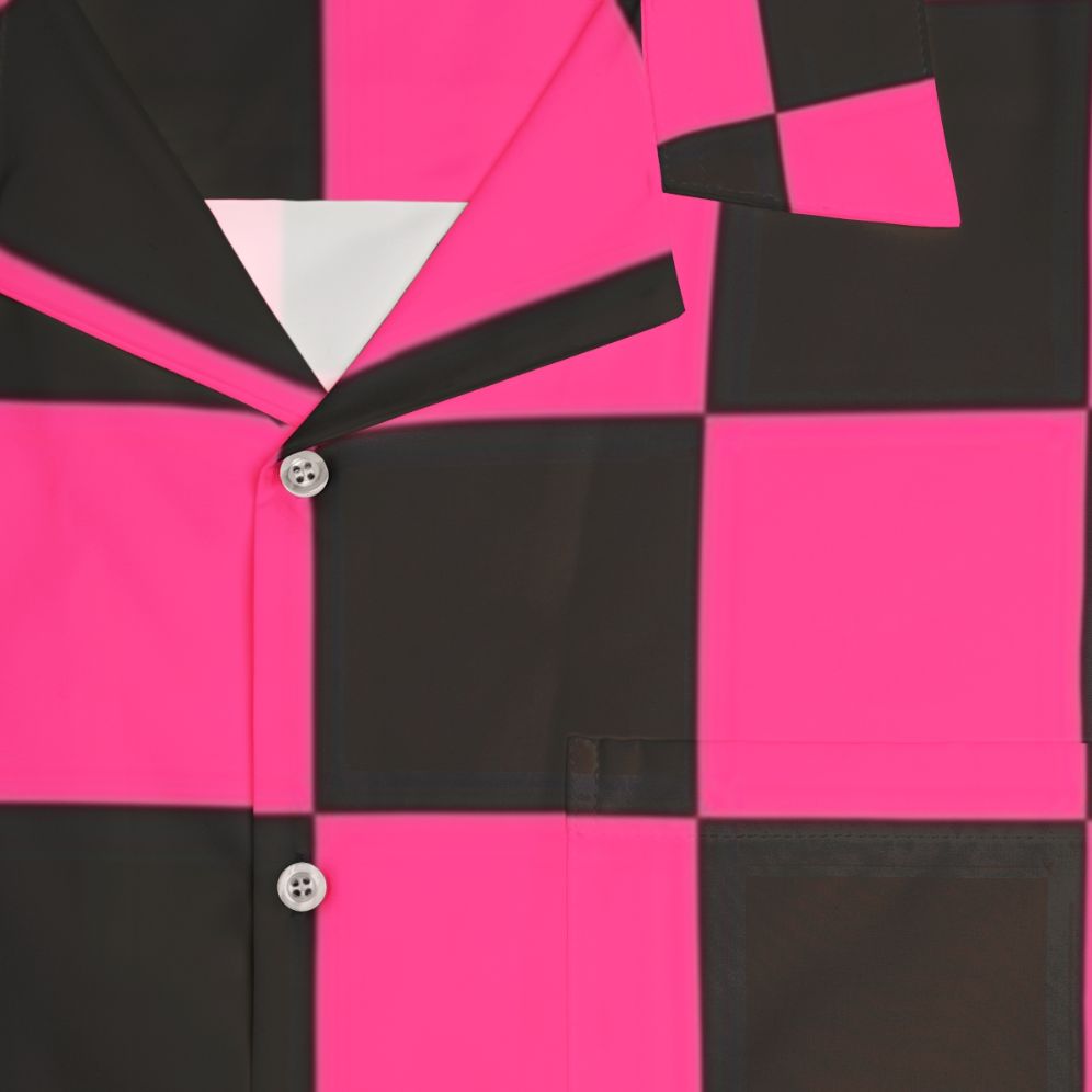 Black and pink checkerboard pattern Hawaiian shirt - Detail