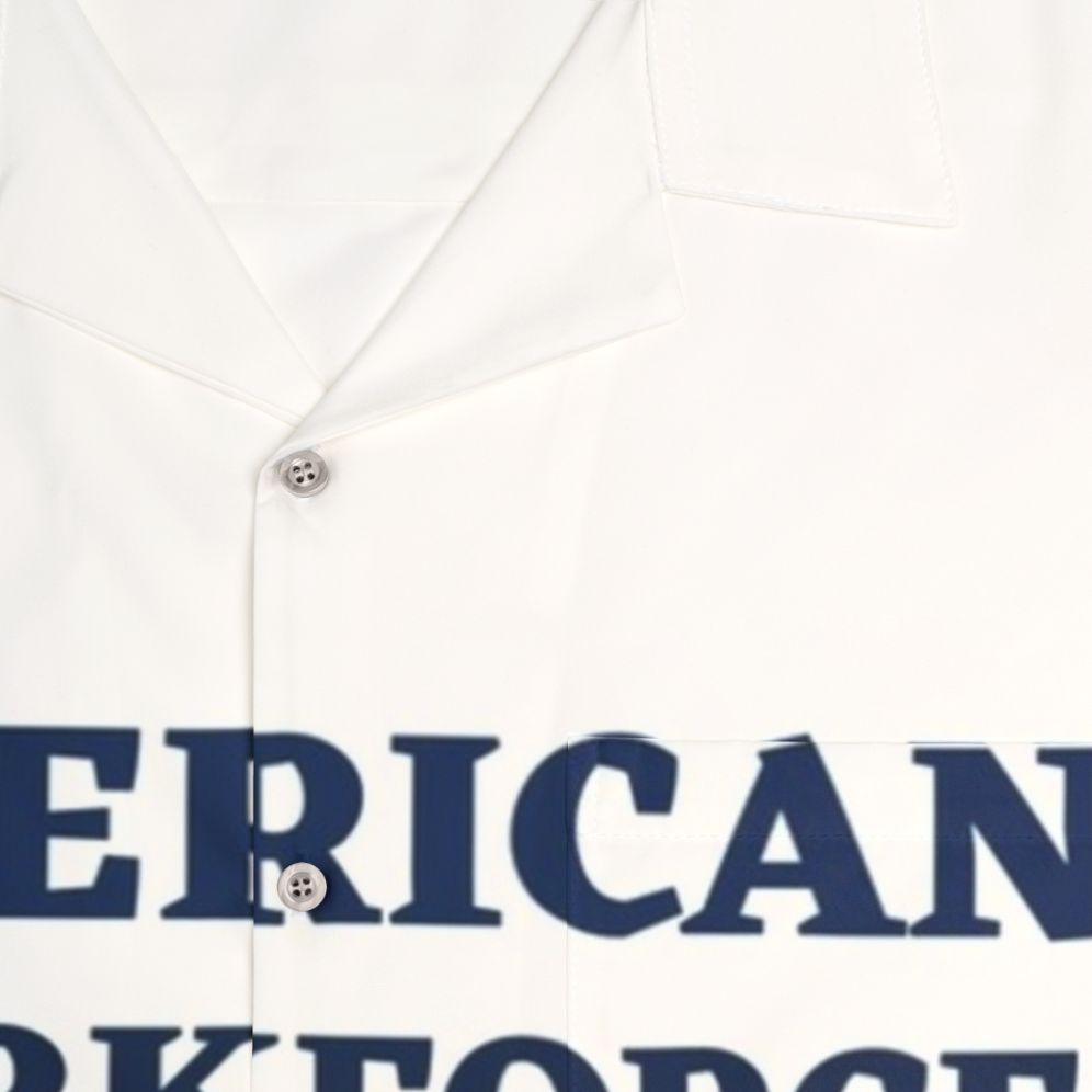 Bartender wearing patriotic Hawaiian shirt with American flag design - Detail