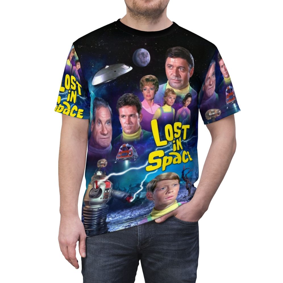 Stylish t-shirt featuring a design inspired by the sci-fi classic "Lost in Space" - men front