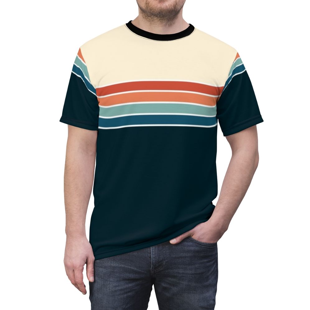 Vintage-inspired 70s-style t-shirt with abstract striped pattern - men front