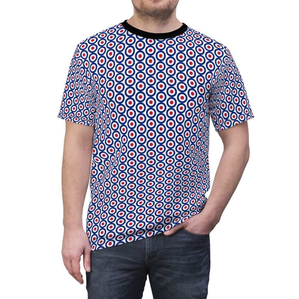 Mod-inspired t-shirt with a target design, perfect for scooter enthusiasts and retro fashion fans. - men front