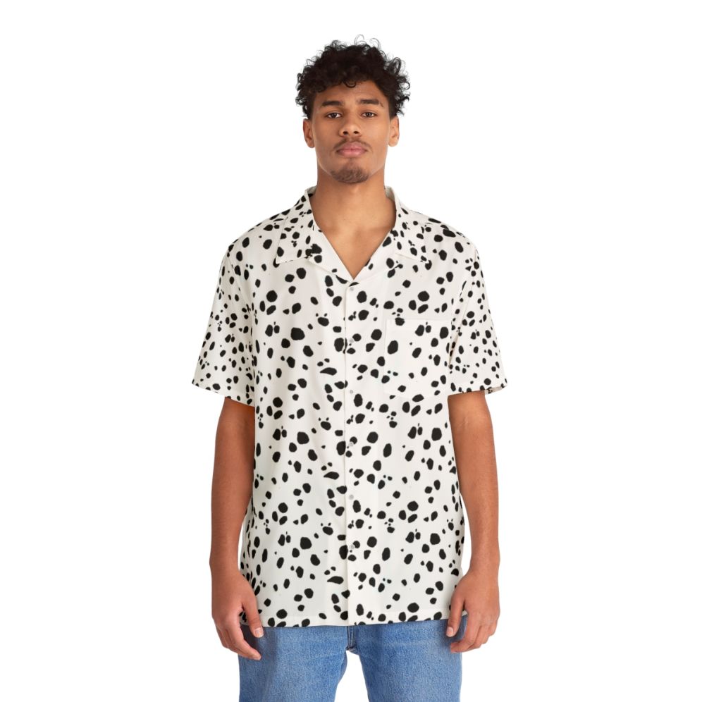 Cute Hawaiian shirt with dalmatian dog spots and dots print - People Front