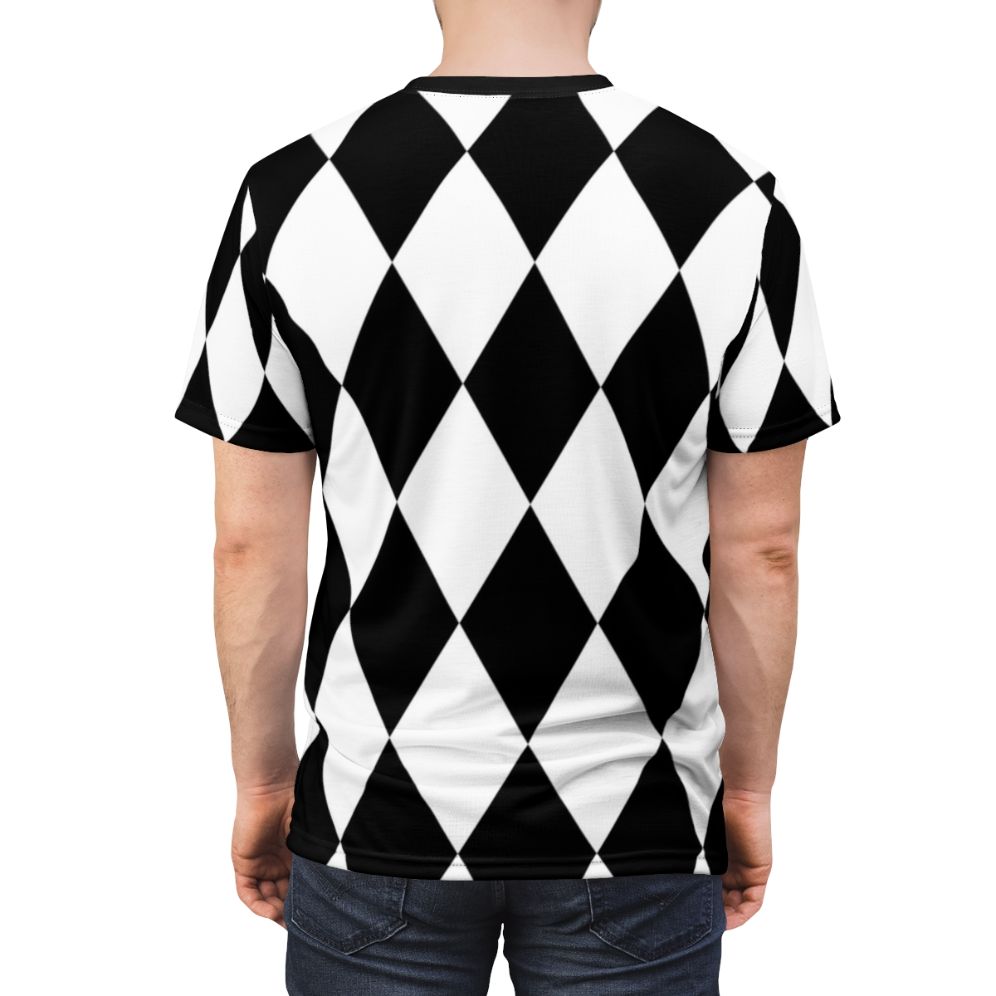 Harlequin diamonds pattern t-shirt in black and white - men back