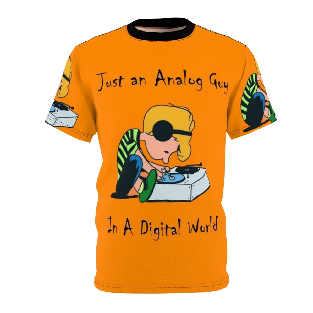 T-shirt with the text "An Analog Guy In A Digital World" for electronic music fans