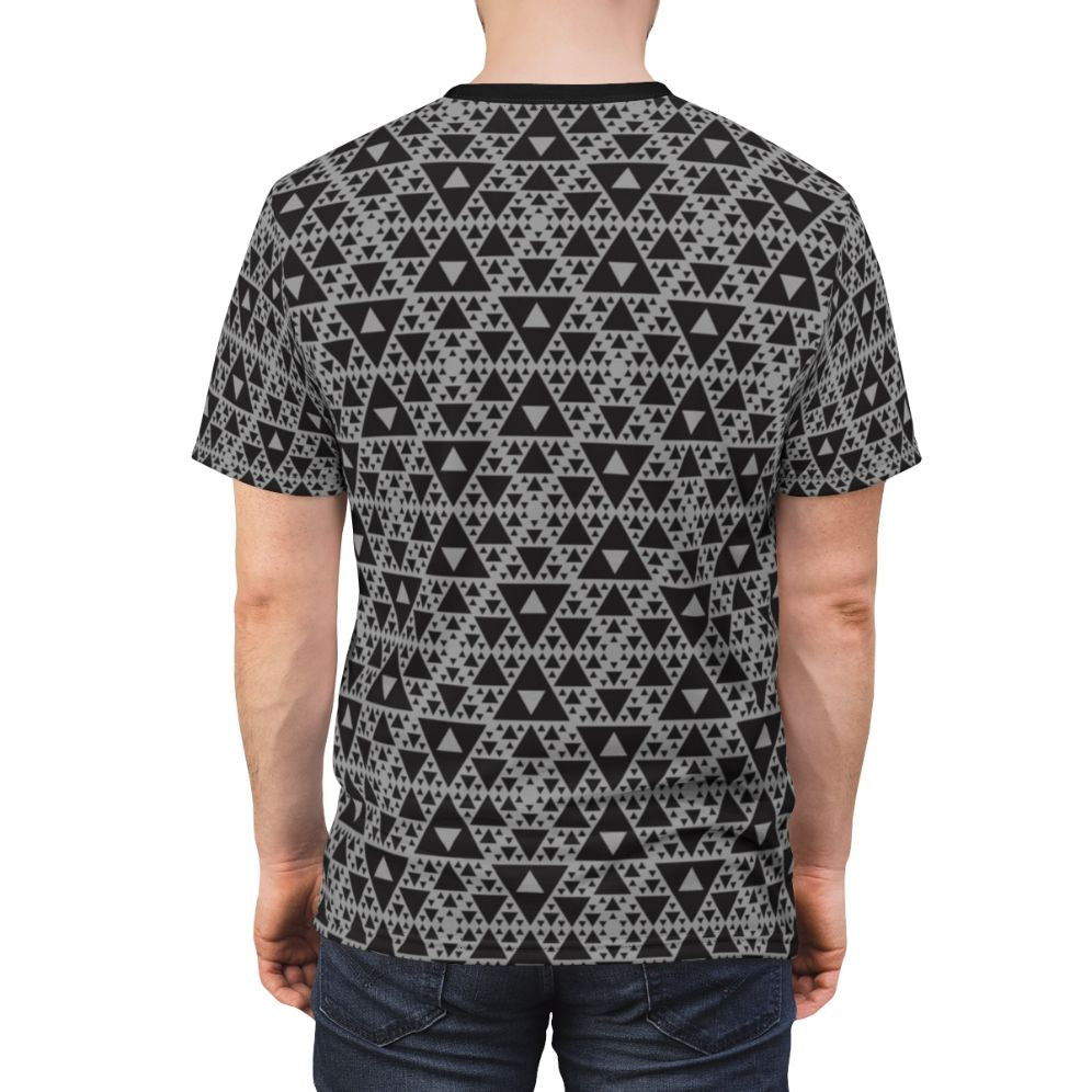 Dark version all over print t-shirt with a triangular pattern design - men back