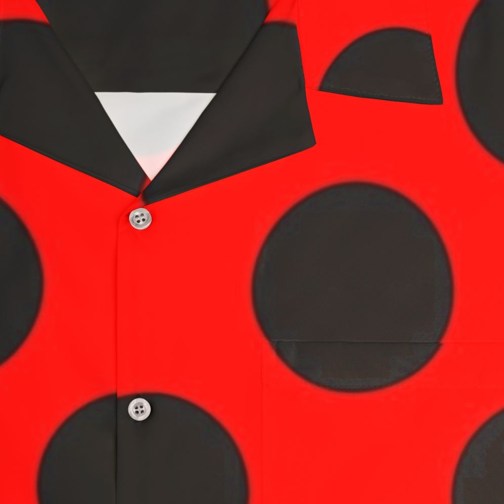 Vibrant lady bug and polka dot print Hawaiian shirt - Detail