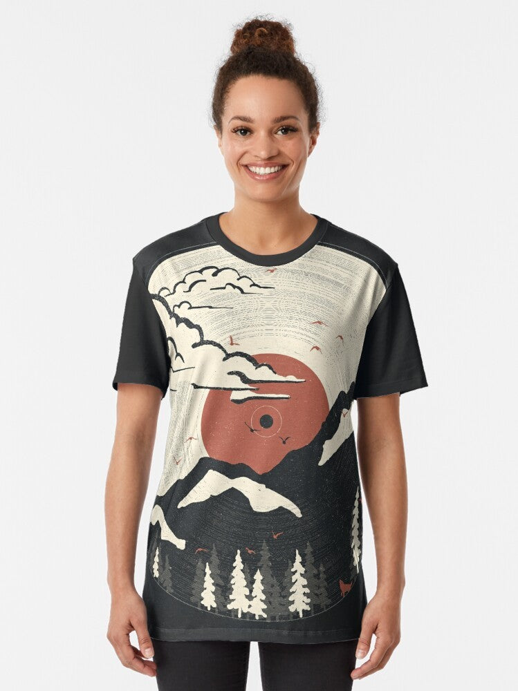 Mountain wildlife and nature graphic t-shirt with music and vinyl record design - Women