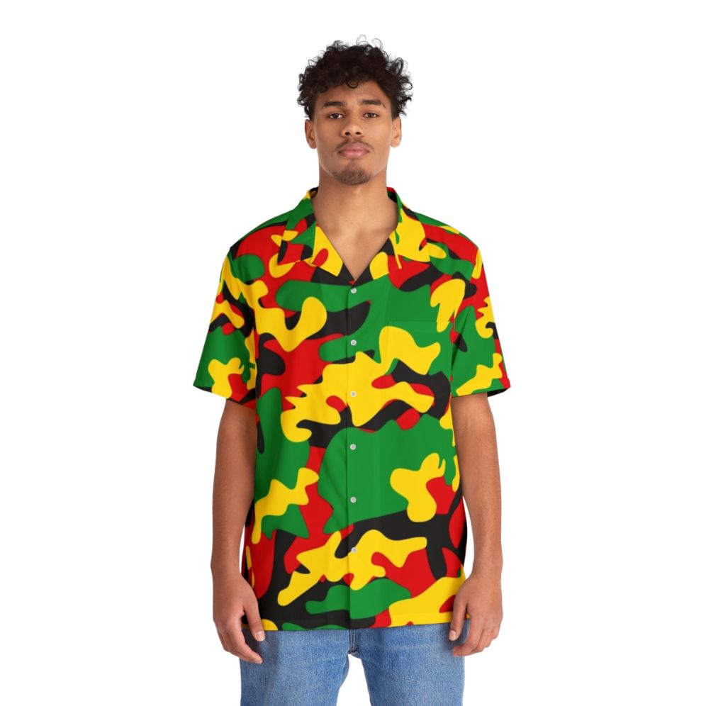 Vibrant reggae camo Hawaiian shirt - People Front