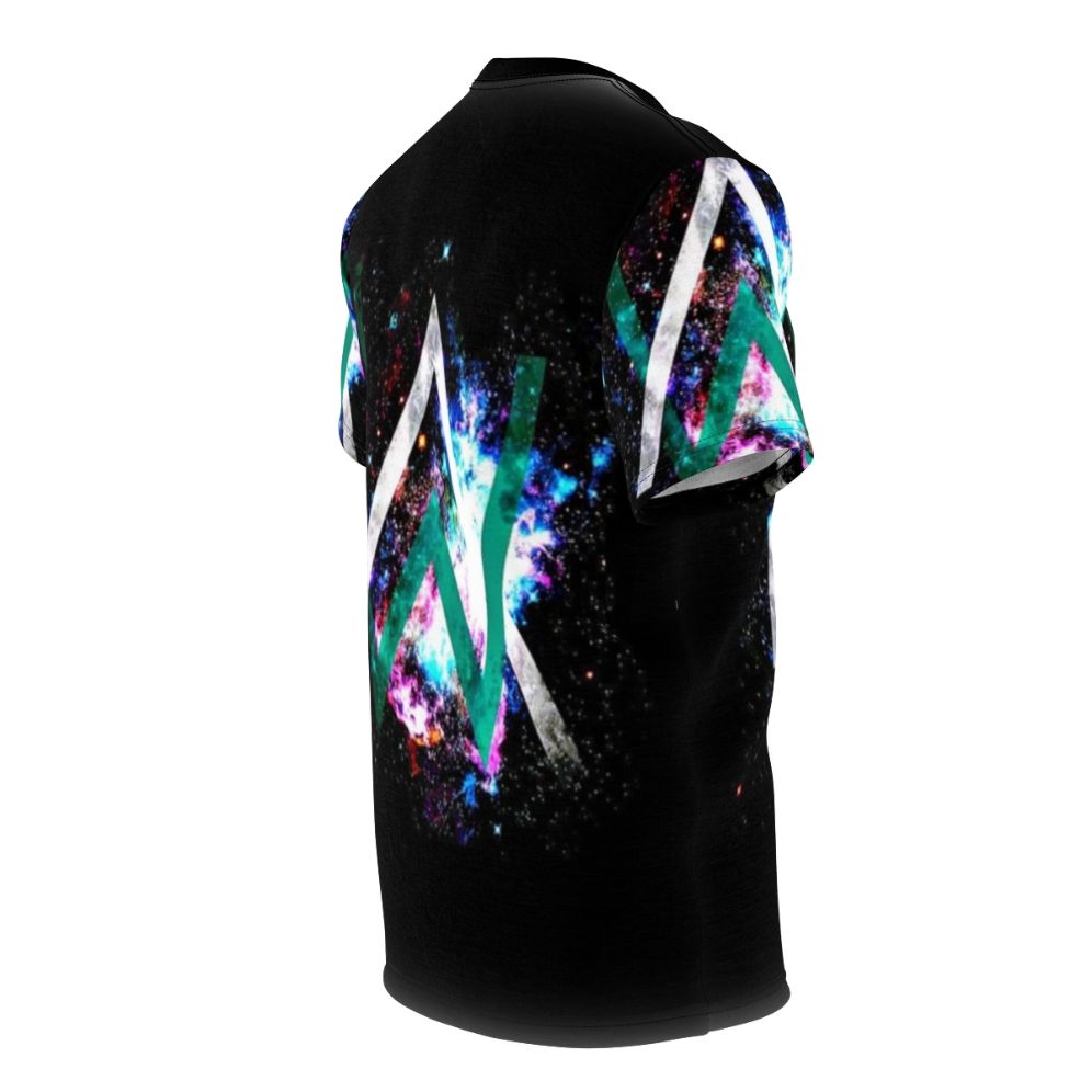 T-shirt featuring electronic dance music inspired artwork - men right