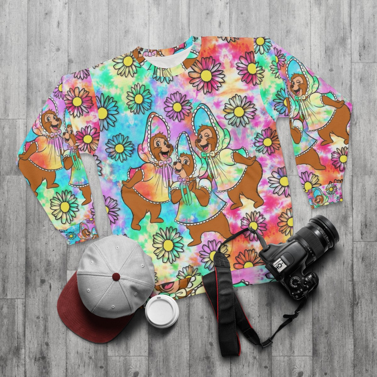 Retro tie-dye sweatshirt with sun bonnets for country bear fans - flat lay